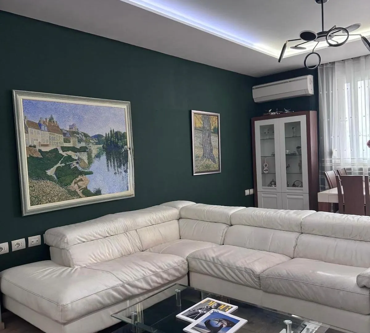 Apartament Tirana 0*,  Albania